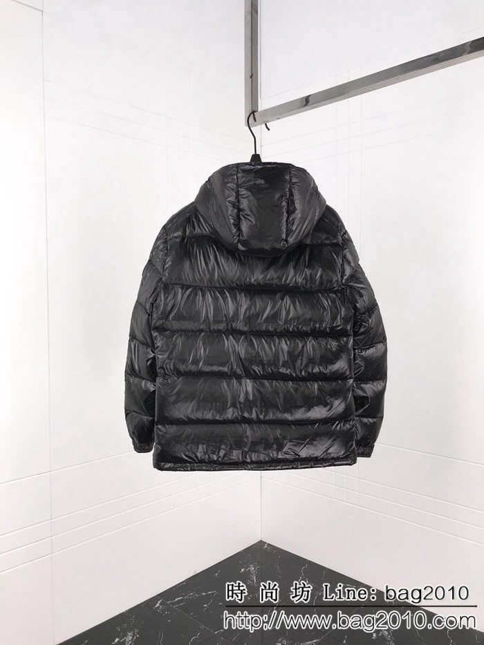 MONCLER蒙口 18冬季新款 防水透氣 男款保暖羽絨服 ydi1517